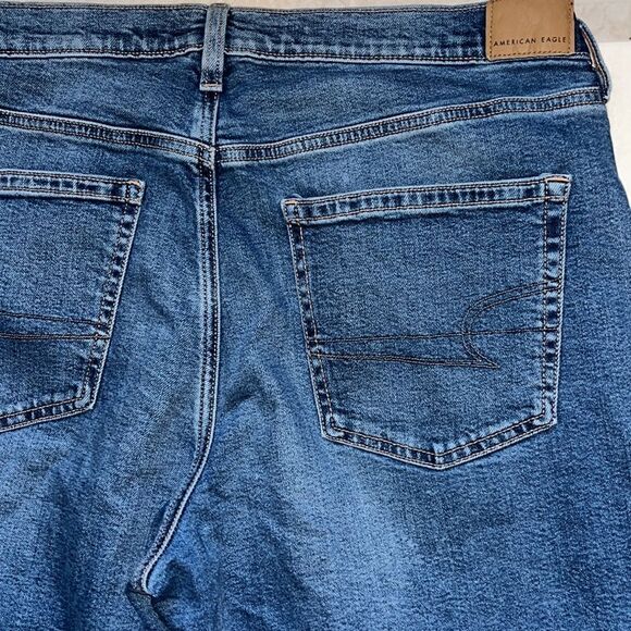 EXCELLENT CONDITION WOMEN’S SIZE 14 AMERICAN EAGLE STRETCH 90’S STRAIGHT JEANS - Picture 4 of 6